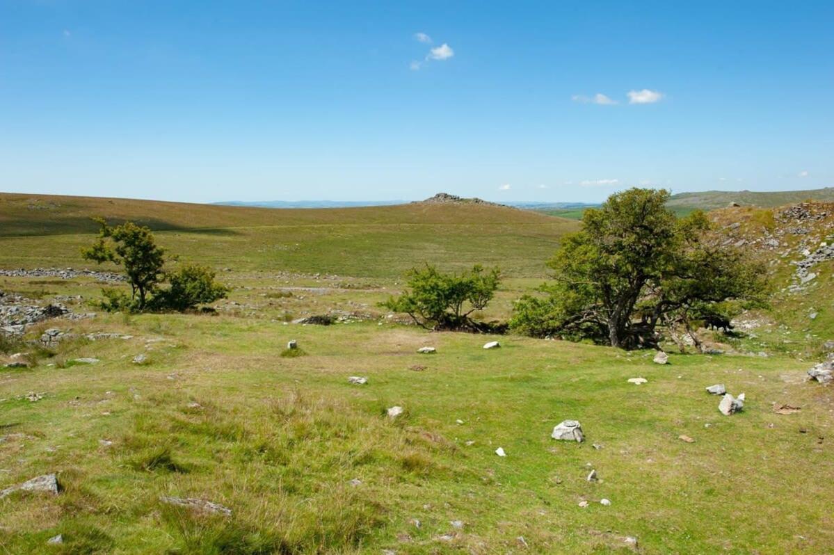 Dartmoor Barn On North Hessary Tor Villa Yelverton Buitenkant foto